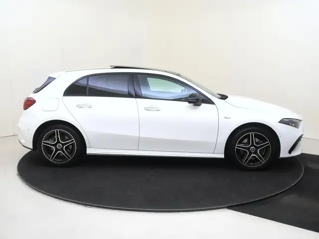 Mercedes-Benz A-Class view 9