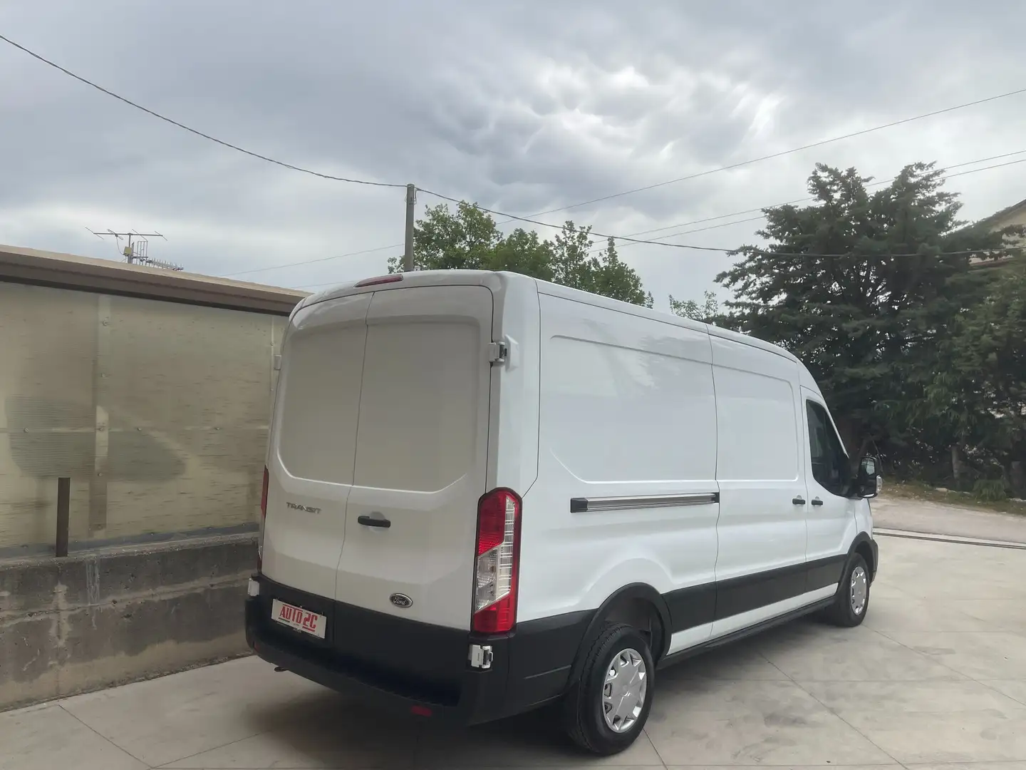 Ford Transit 2.0 tdci 130cv L3 H2 trend Bianco - 2