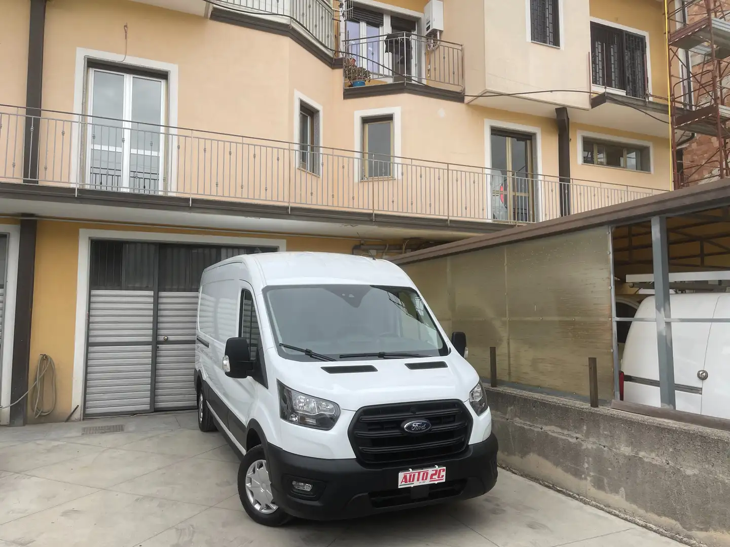Ford Transit 2.0 tdci 130cv L3 H2 trend Bianco - 1