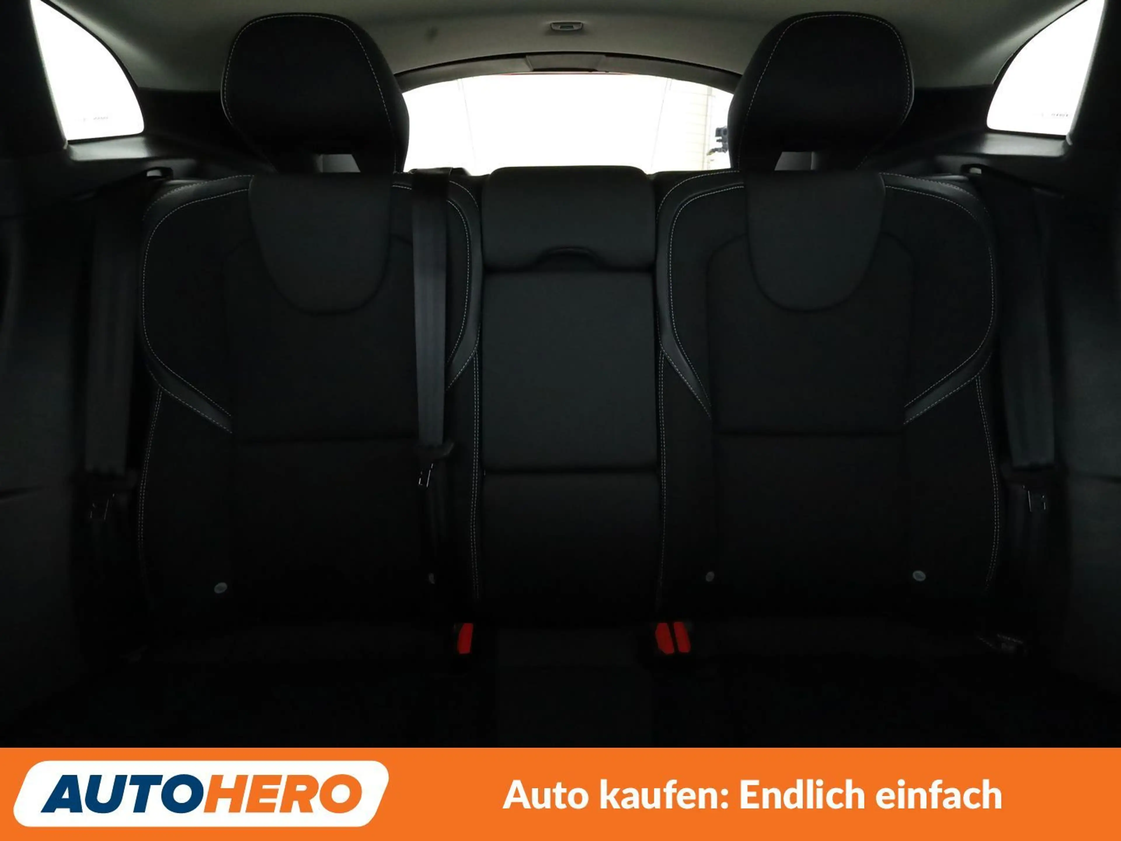 Volvo V40 1.5 Momentum Aut.*NAV*TEMPO*CAM*PDC*SHZ*ALU* — photo 15