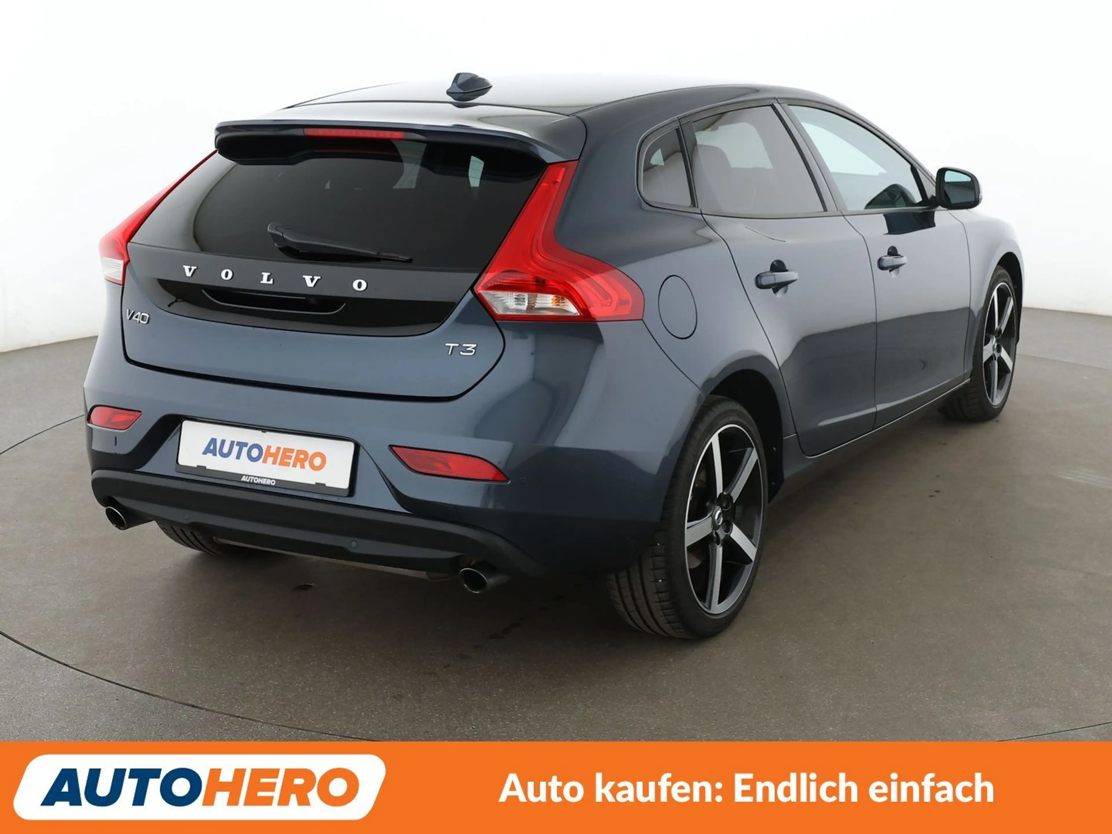 Volvo V40 1.5 Momentum Aut.*NAV*TEMPO*CAM*PDC*SHZ*ALU* — photo 6