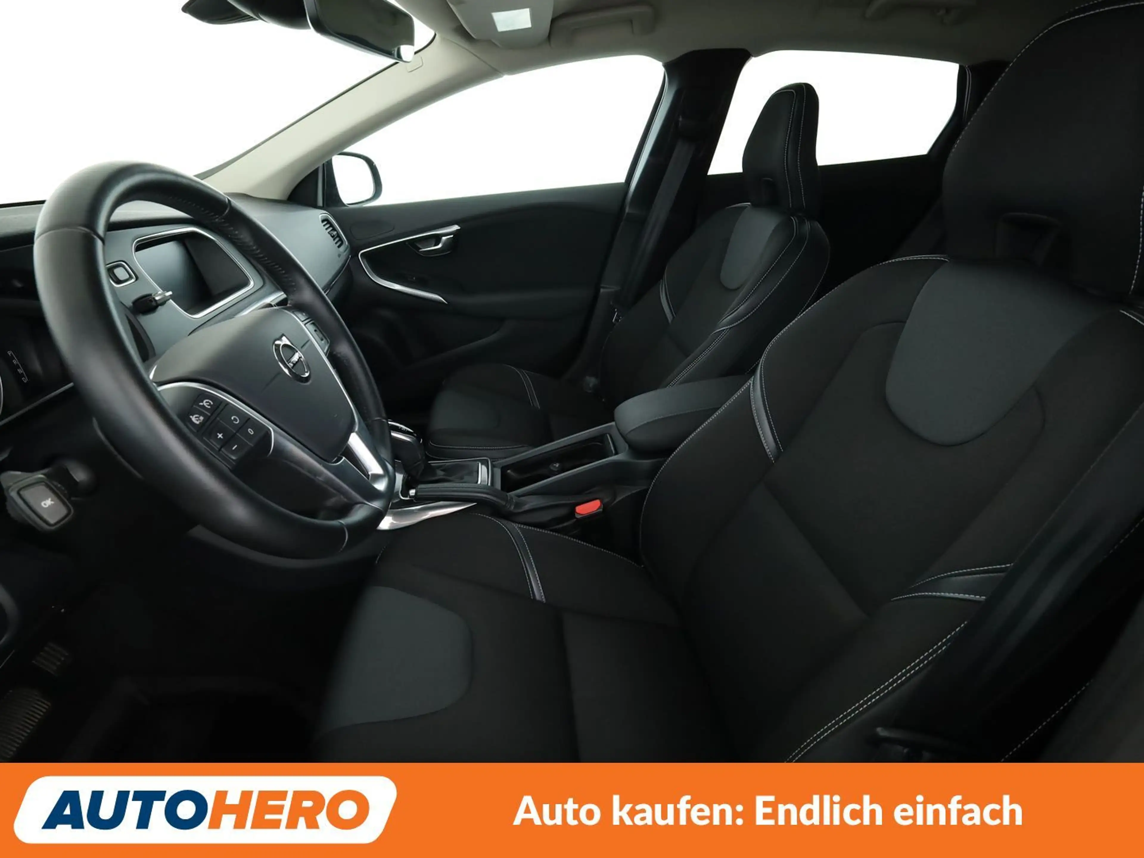 Volvo V40 1.5 Momentum Aut.*NAV*TEMPO*CAM*PDC*SHZ*ALU* — photo 10