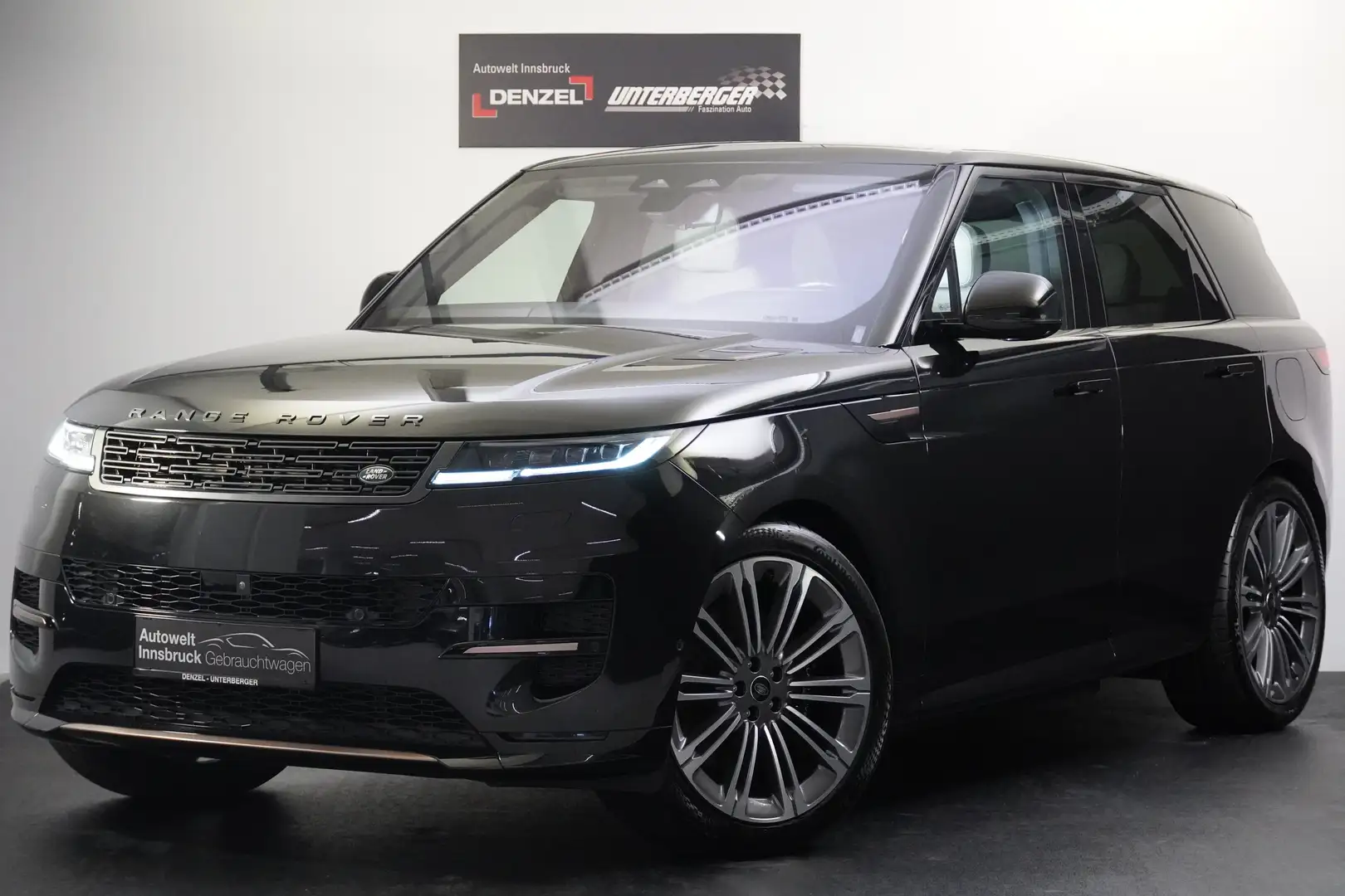Land Rover Range Rover Sport P440e 3,0 i6 PHEV AWD Dynamic HSE Schwarz - 2