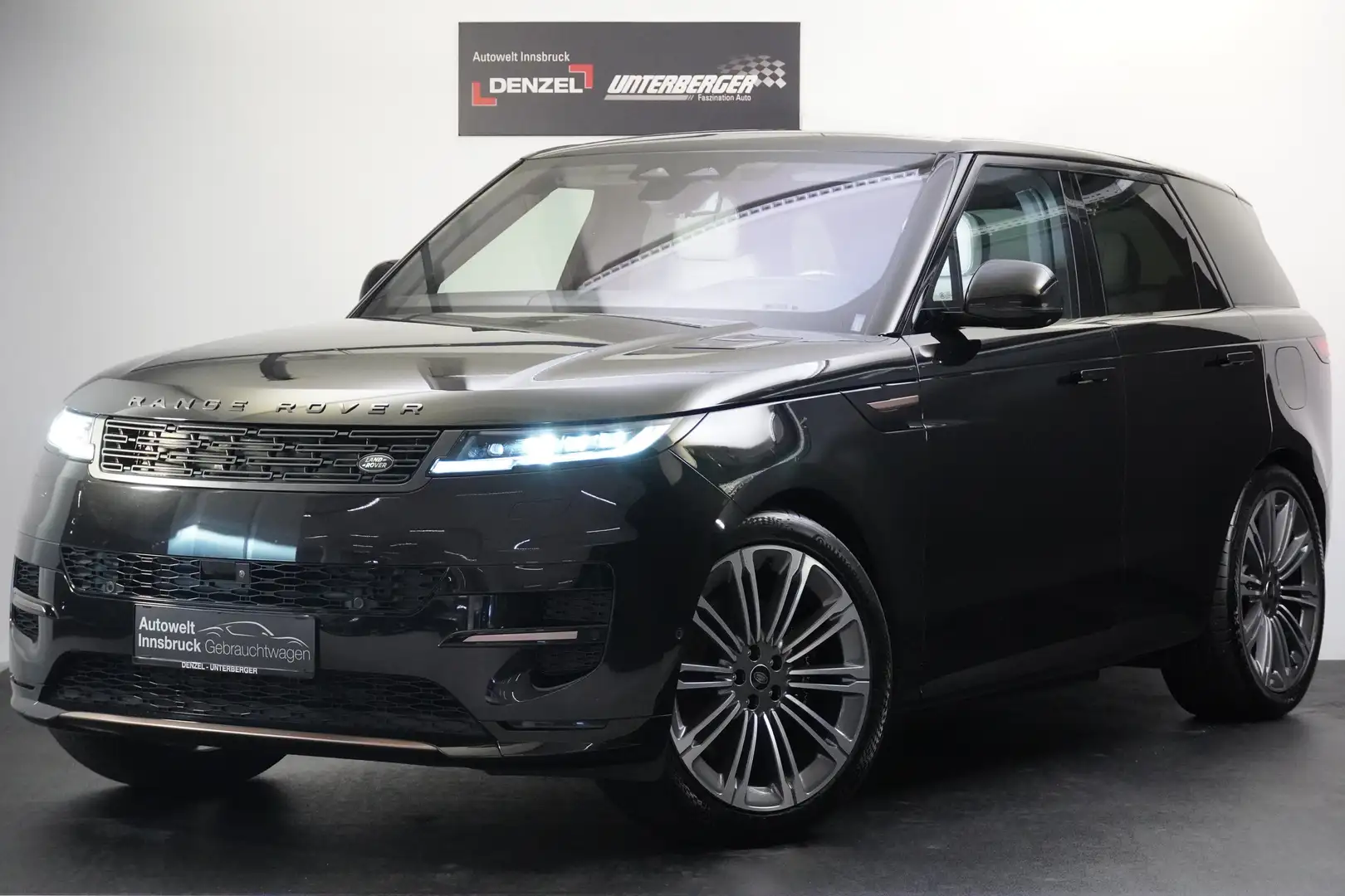 Land Rover Range Rover Sport P440e 3,0 i6 PHEV AWD Dynamic HSE Schwarz - 1