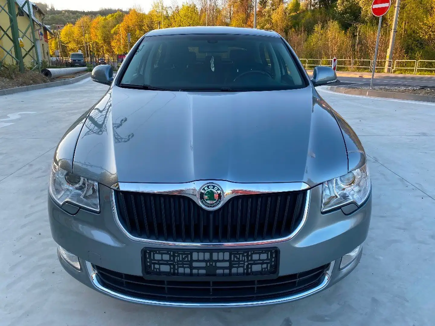 Skoda Superb Superb 1.8 TSI Ambition Gris - 1