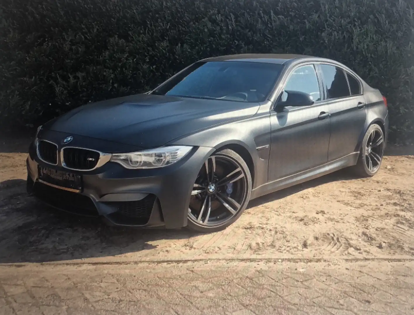 BMW M3 Frozen Black Manuell - 2