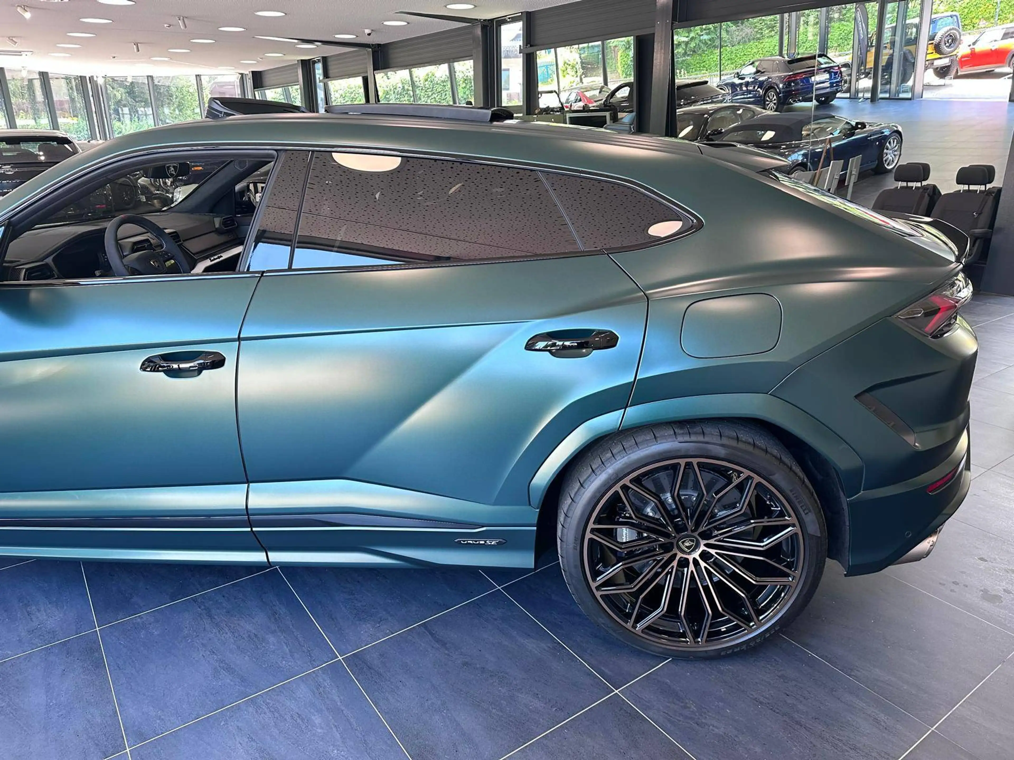 Lamborghini Urus Urus SE, Akrapovic, foliert, TOP spec Unikat — photo 15