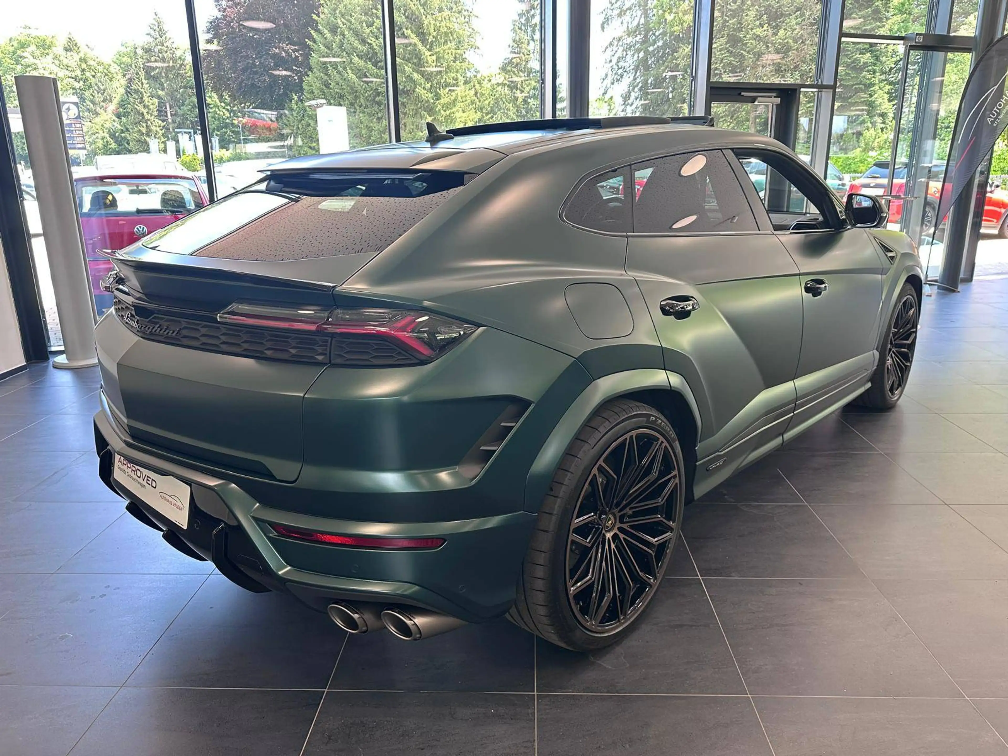 Lamborghini Urus Urus SE, Akrapovic, foliert, TOP spec Unikat — photo 8