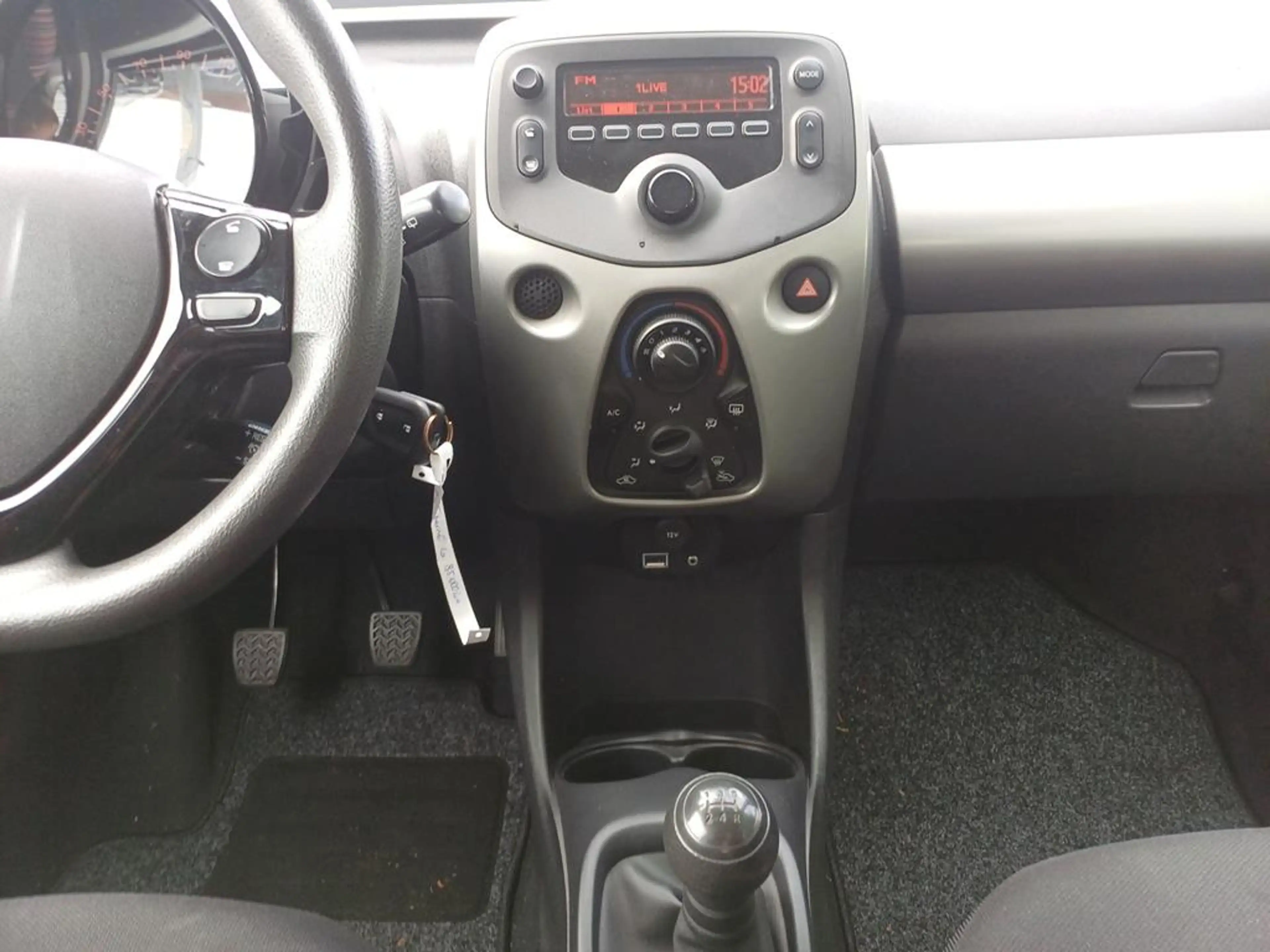 Citroen C1 FEEL VTI 69 KLIMA BLUETOOTH 8-Fach bereift — photo 12