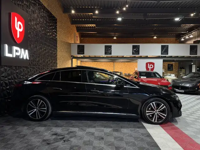 Mercedes-Benz EQE view 6