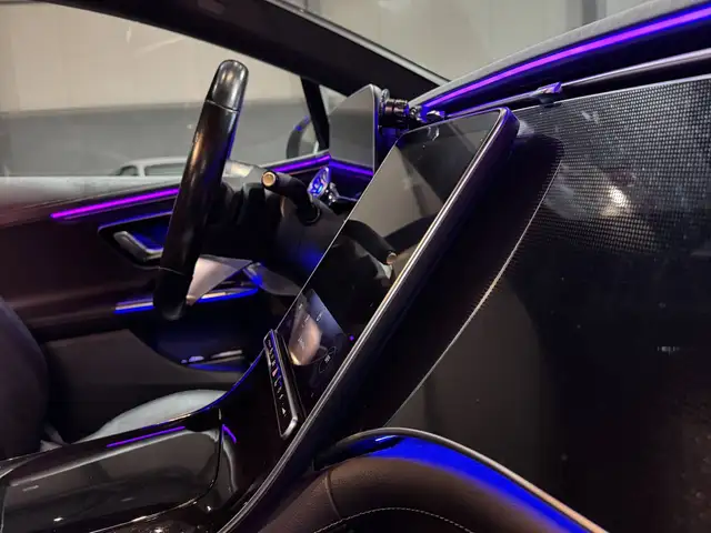 Mercedes-Benz EQE view 25