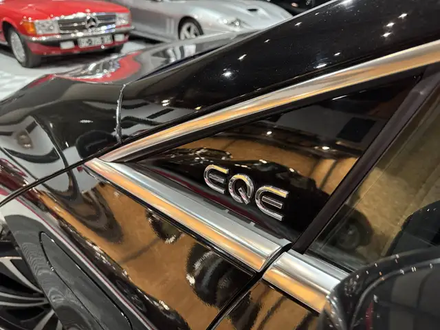 Mercedes-Benz EQE view 26