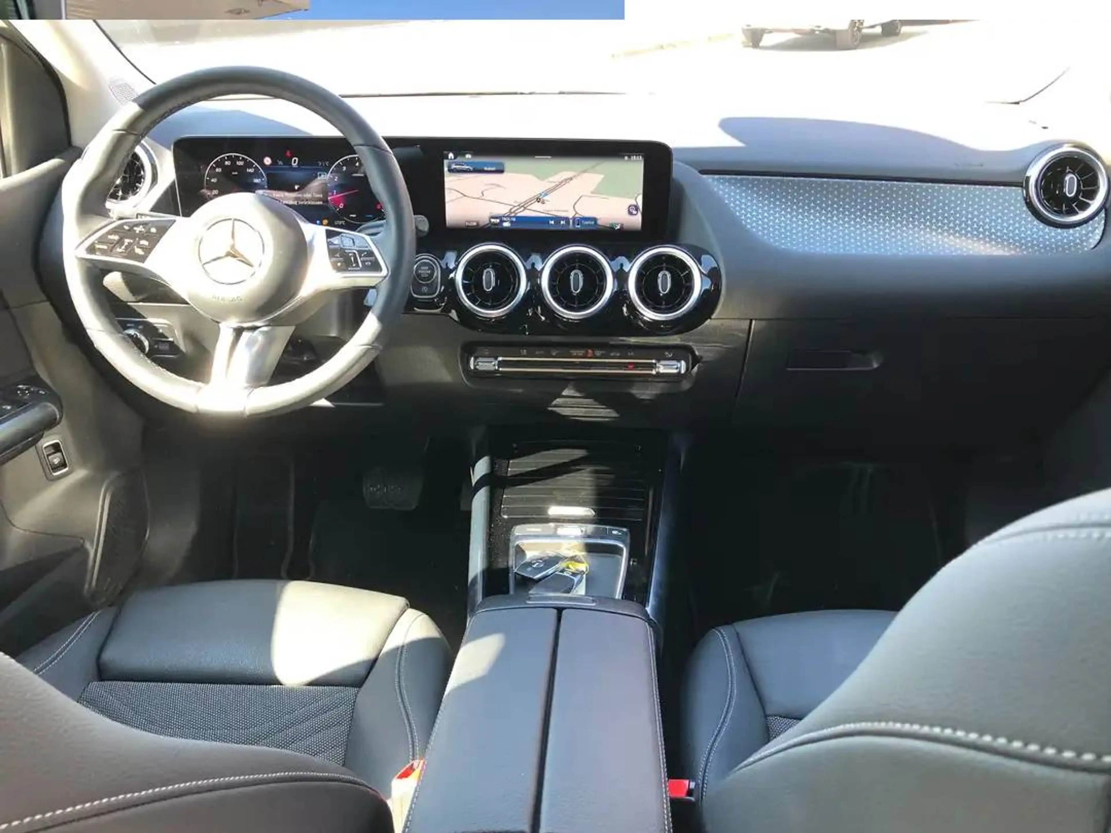 Mercedes-Benz B 180 Business Line Automaat, Camera, Carplay, Winter pack — photo 10