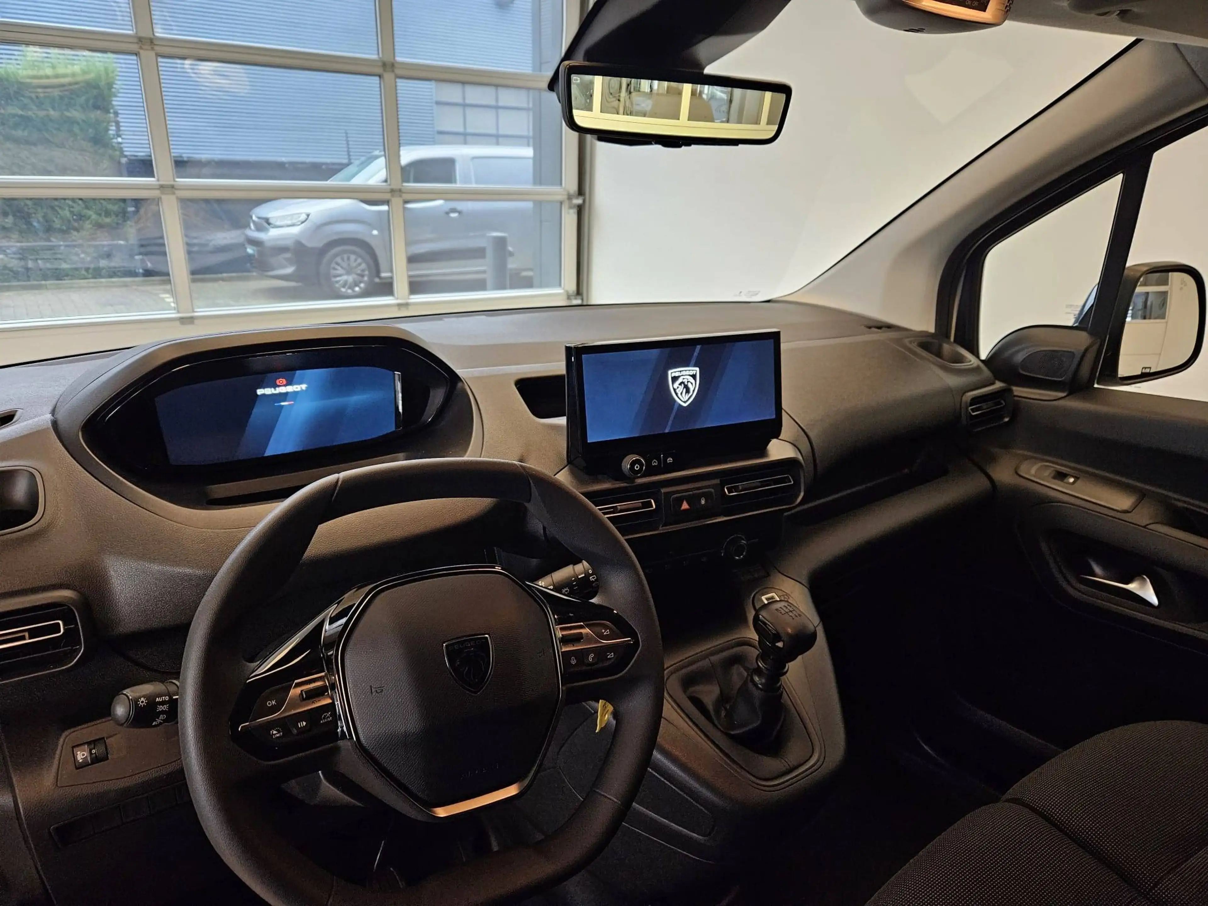 Peugeot Partner Partner 1.5 BlueHDi L1 STD Light Edition S/S — photo 12