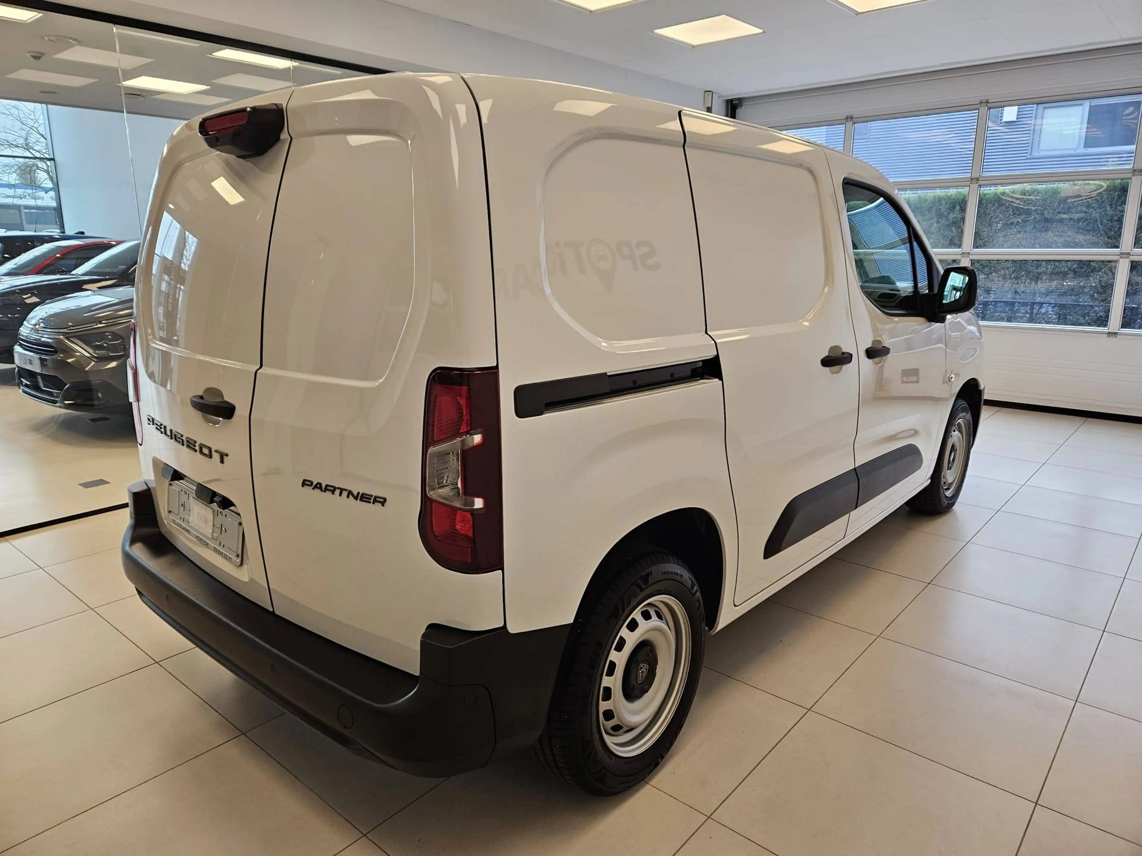 Peugeot Partner Partner 1.5 BlueHDi L1 STD Light Edition S/S — photo 4