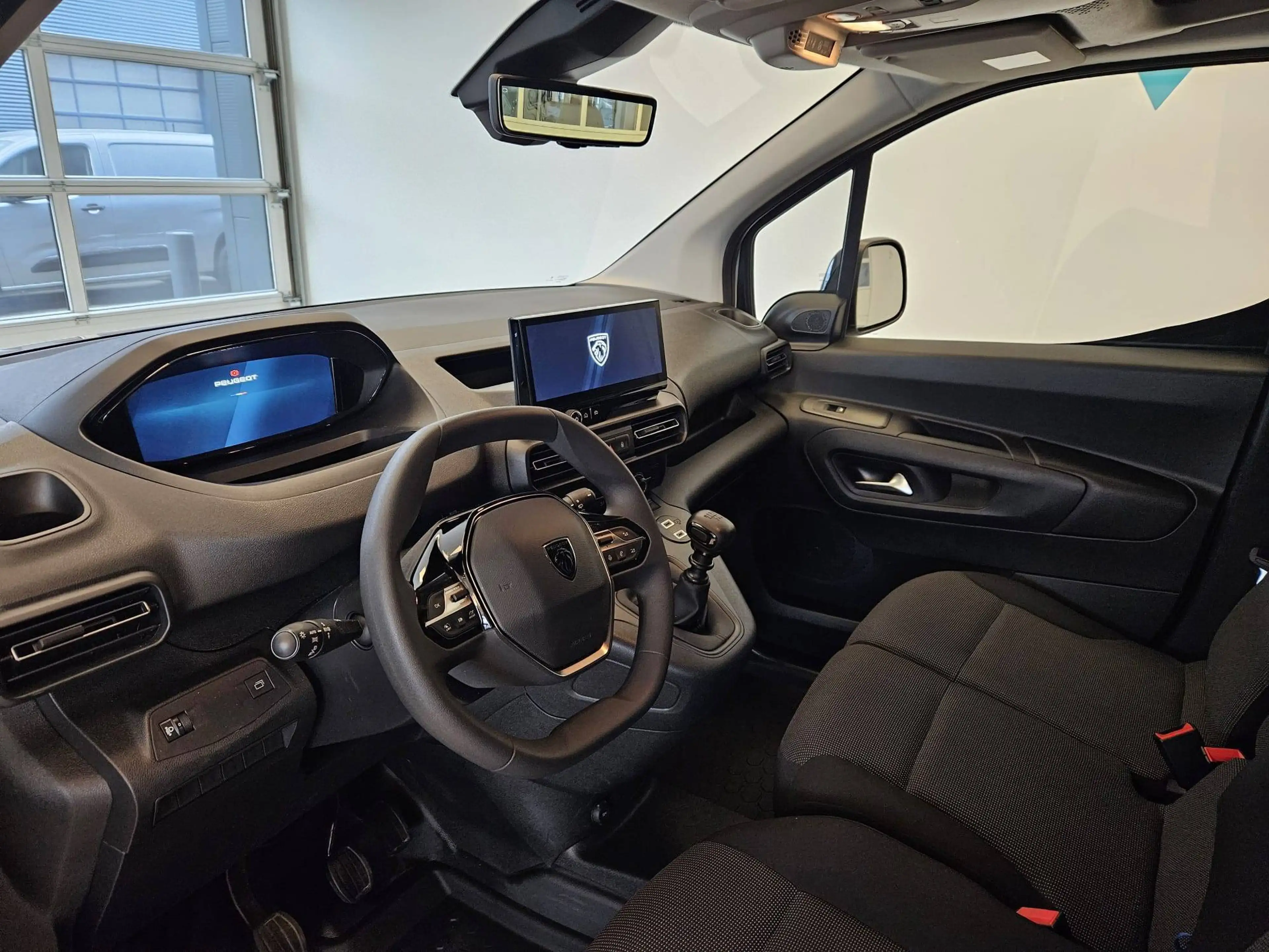 Peugeot Partner Partner 1.5 BlueHDi L1 STD Light Edition S/S — photo 10