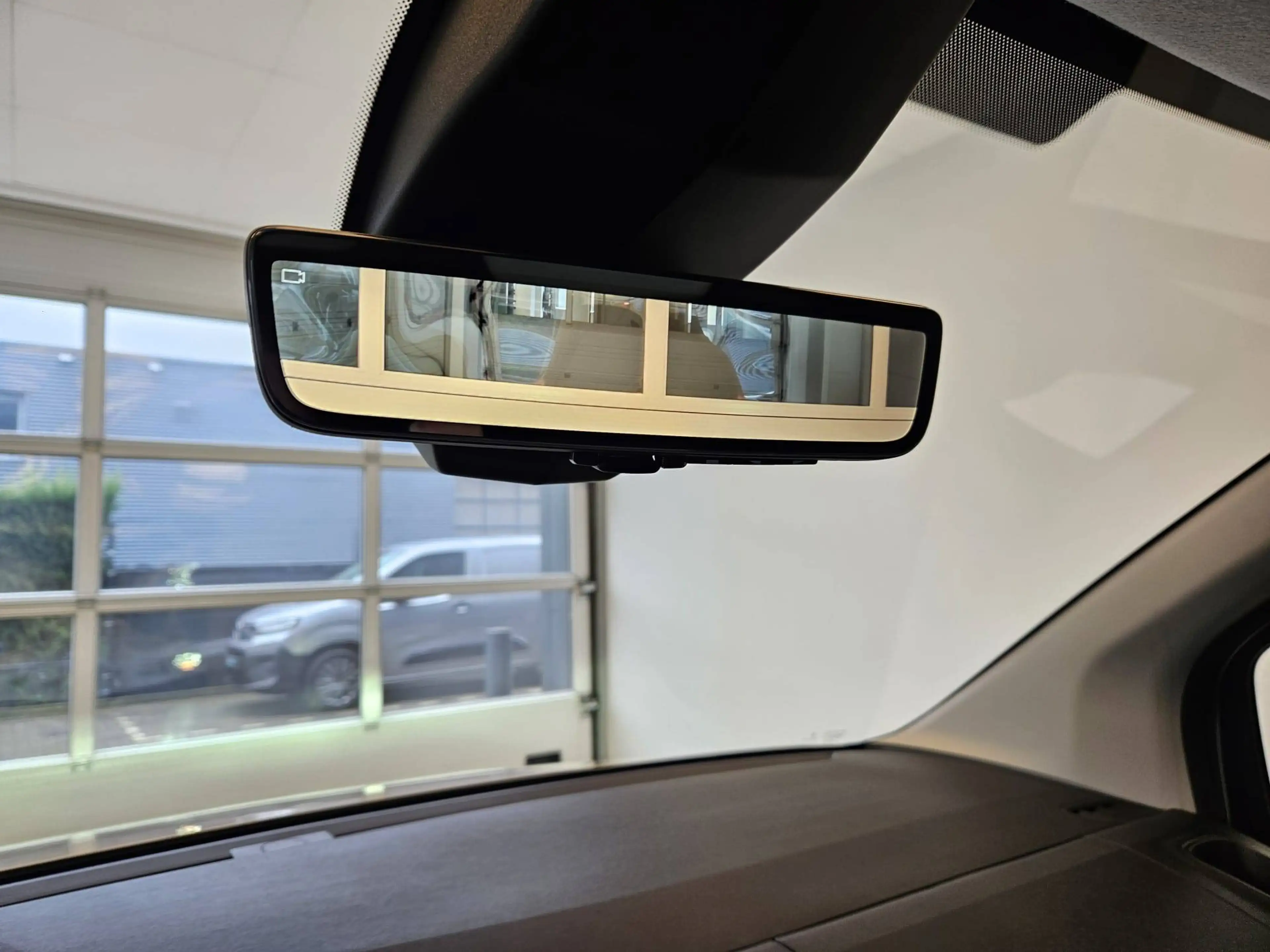 Peugeot Partner Partner 1.5 BlueHDi L1 STD Light Edition S/S — photo 11