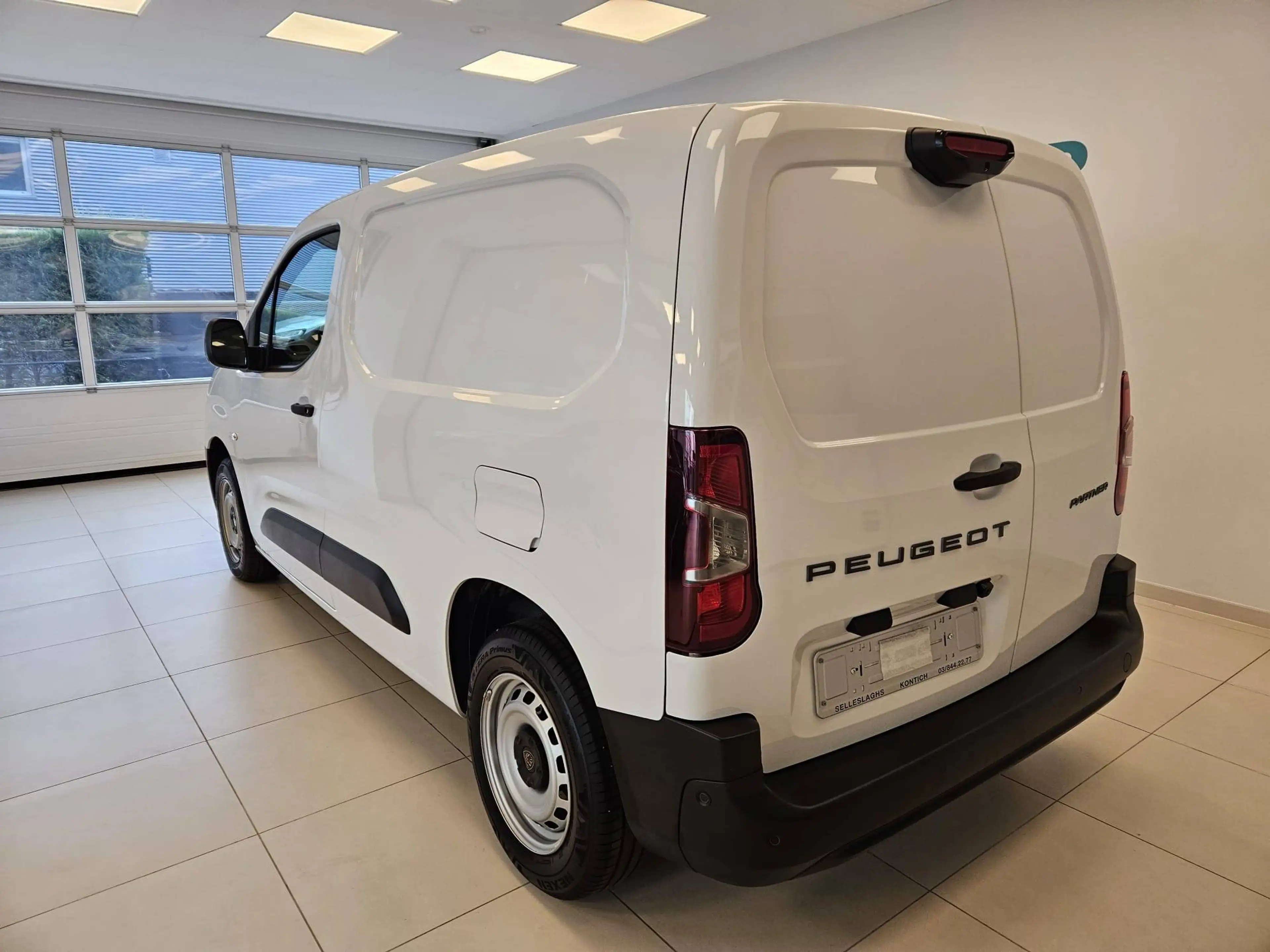 Peugeot Partner Partner 1.5 BlueHDi L1 STD Light Edition S/S — photo 6