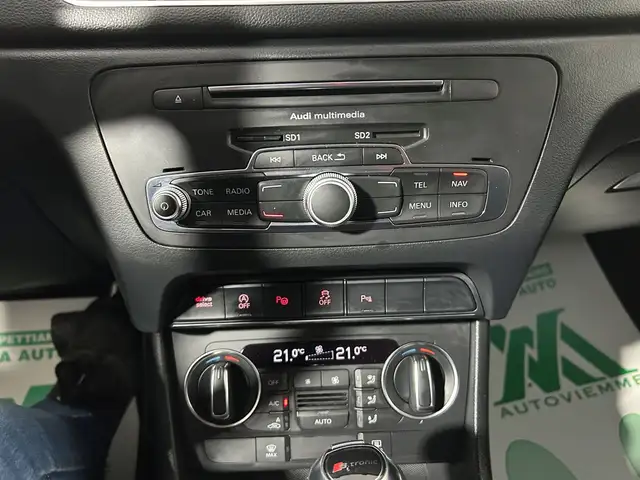 Audi Q3 view 15