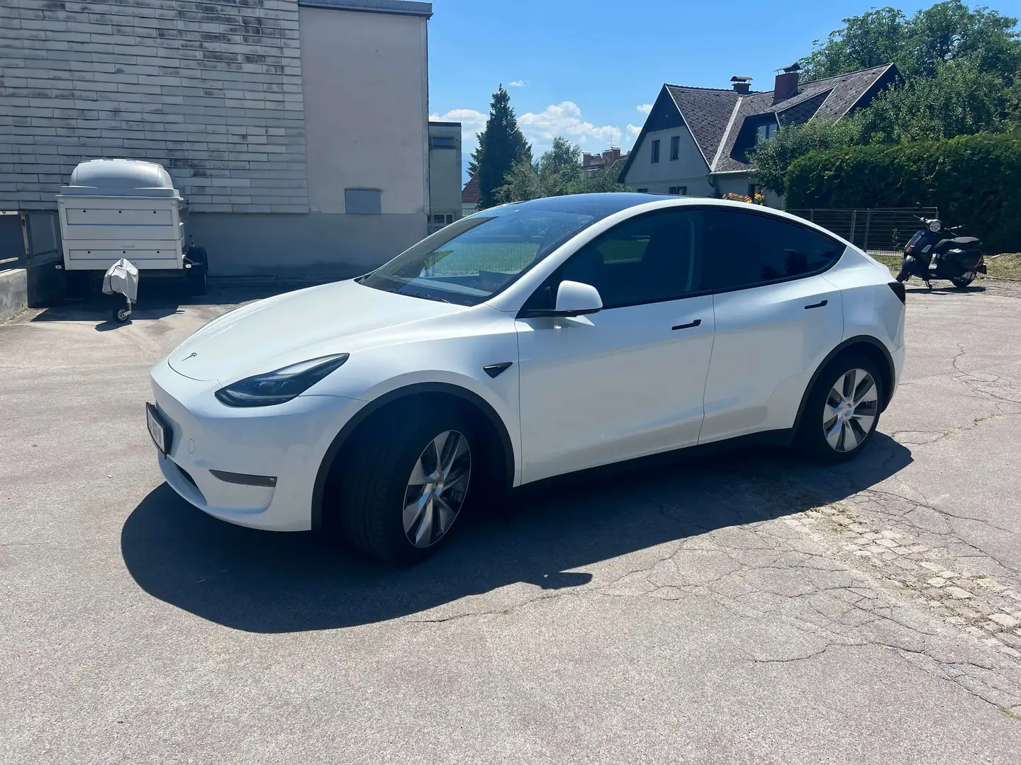 Tesla Model Y Model Y Long Range AWD 79kWh Weiß - 1