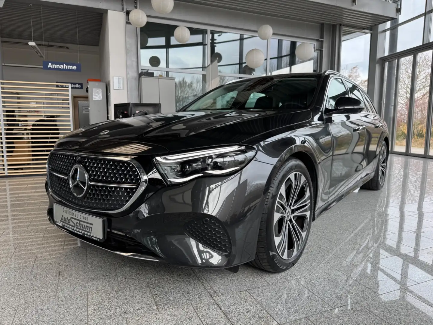 Mercedes-Benz E 300 e T Digital Light+360+Fahrassistenz-Paket Grau - 1