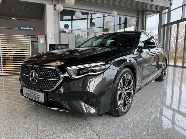 Mercedes-Benz E 300 e T Digital Light+360+Fahrassistenz-Paket