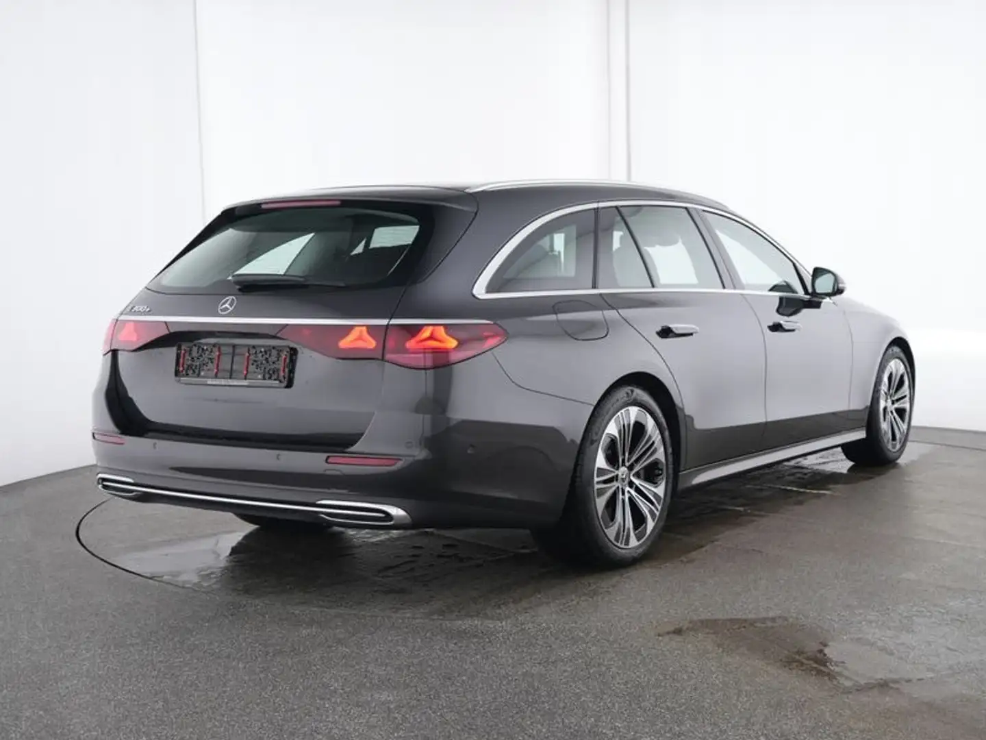 Mercedes-Benz E 300 e T Digital Light+360+Fahrassistenz-Paket Grau - 2