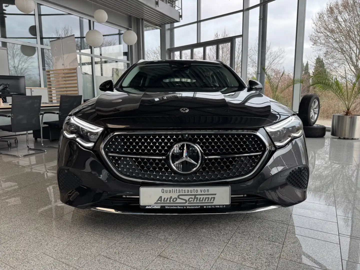 Mercedes-Benz E 300 e T Digital Light+360+Fahrassistenz-Paket Grau - 2