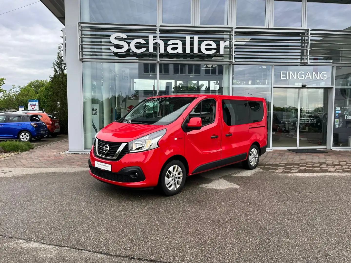 Nissan Primastar NV300 Diesel 170PS (8-Si.) Aut. - Prem Rojo - 2