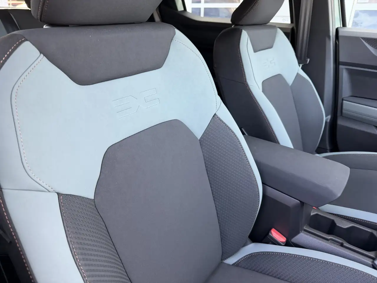 Dacia Duster III 1.6 E-TECH Full Hybrid 155 Extreme Techno/ Win 13