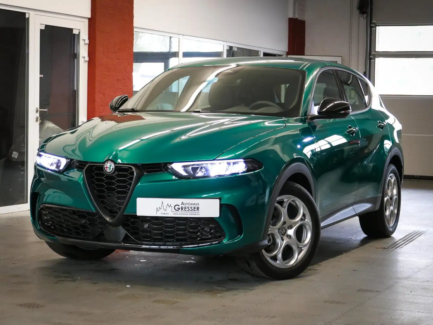 Alfa Romeo Tonale Sprint 1.6l 130PS DIESEL Automatik Yeşil - 1
