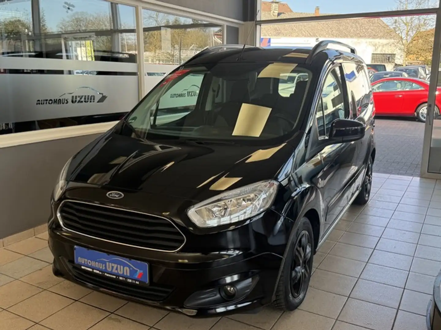 Ford Tourneo Courier EcoBoost Trend Klima Tempomat Schwarz - 1