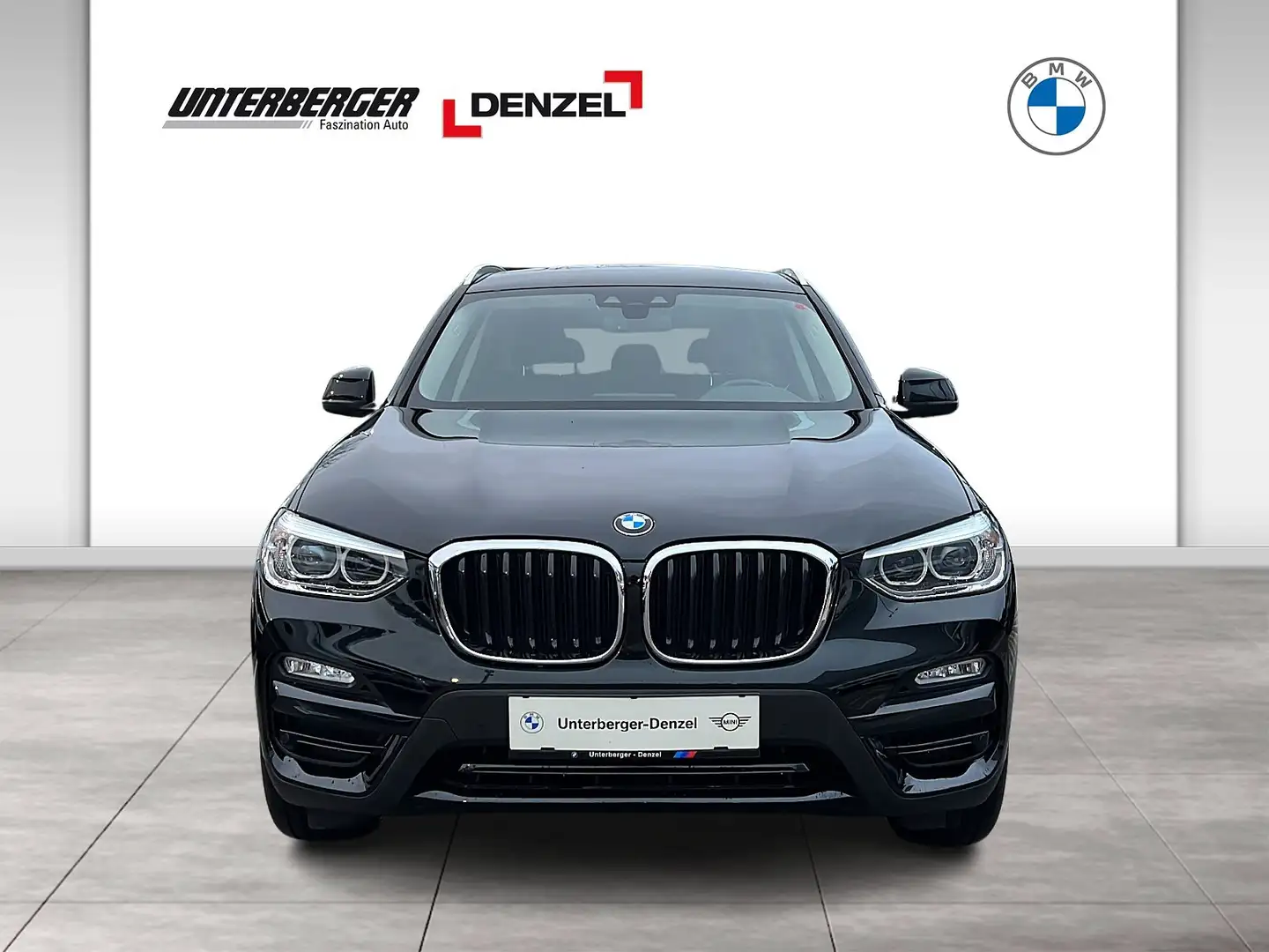 BMW X3 xDrive20d Advantage Schwarz - 2