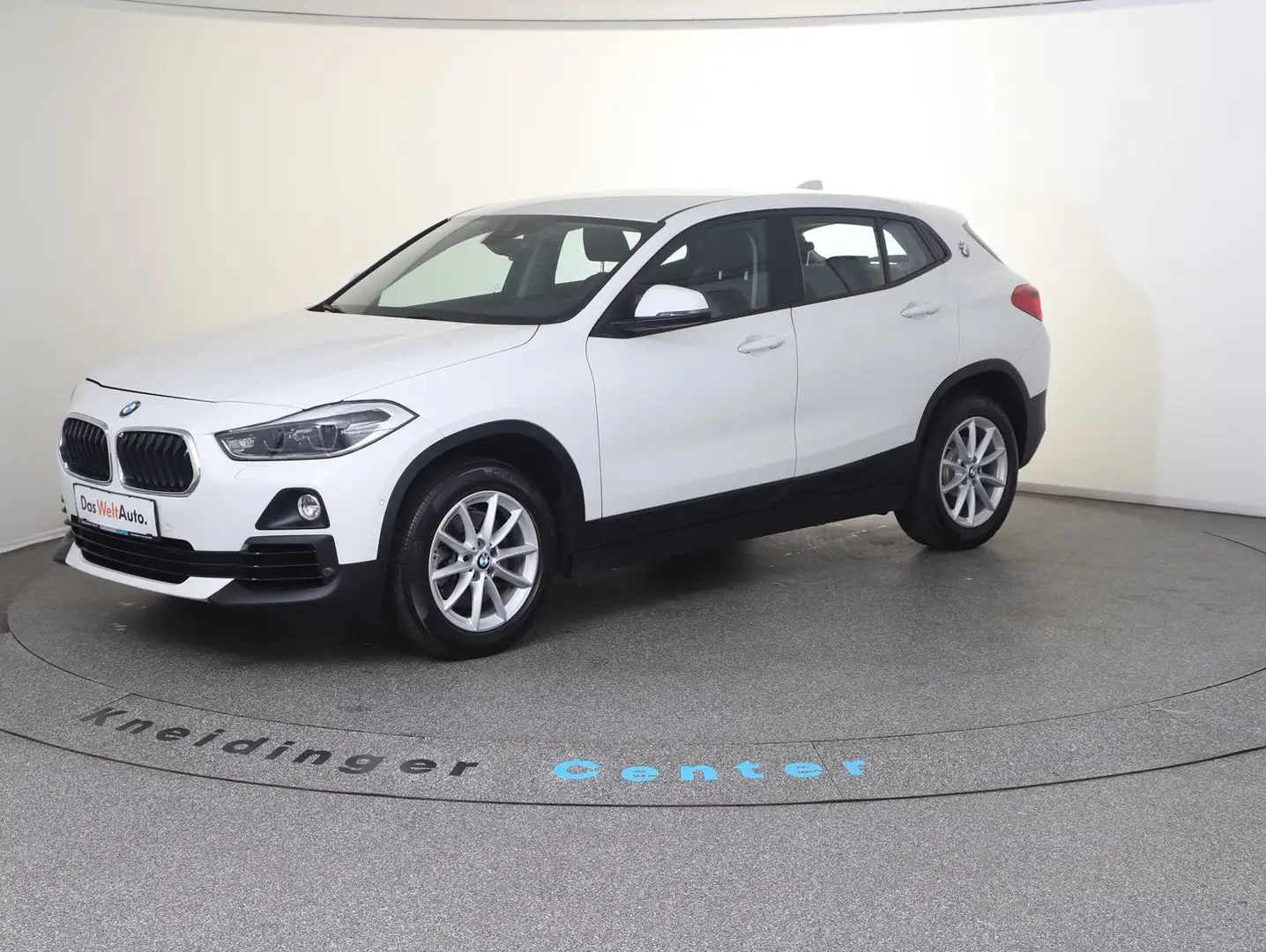 BMW X2 xDrive20i Advantage Aut. Weiß - 2