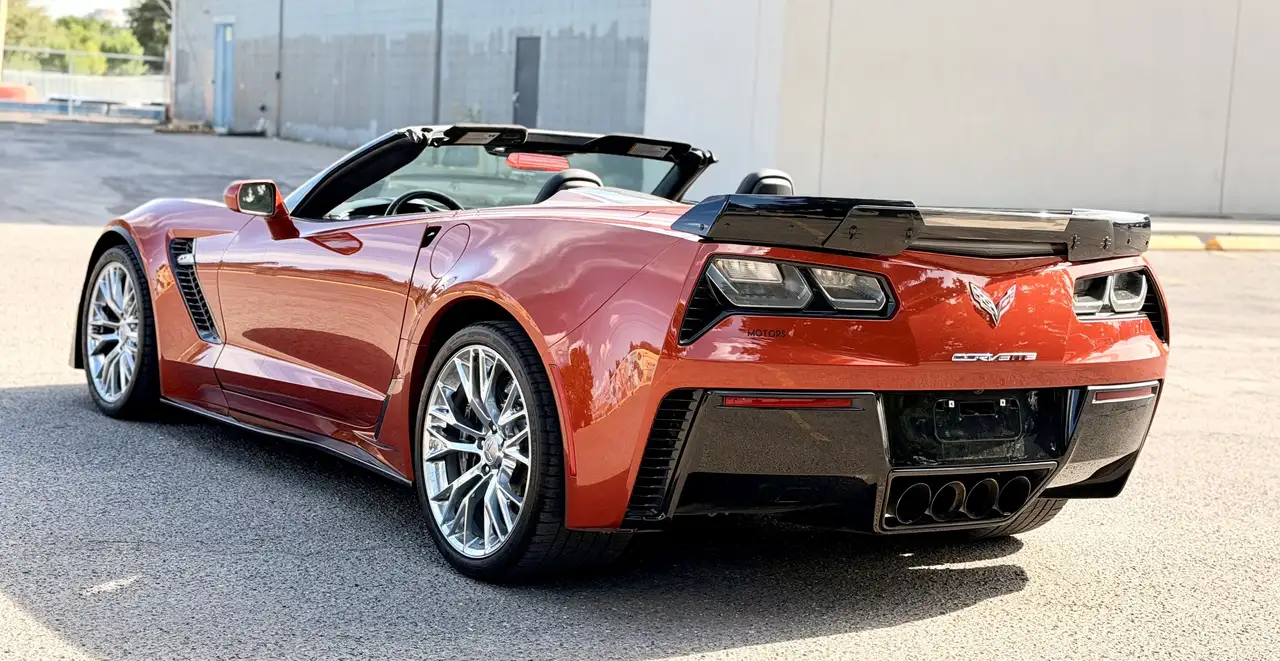 Chevrolet Corvette снимка Chevrolet Corvette