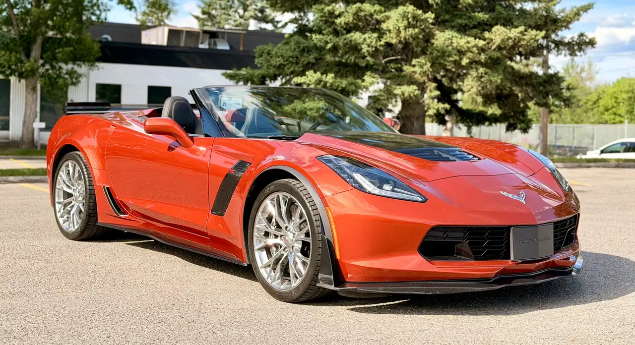 Chevrolet Corvette снимка Chevrolet Corvette