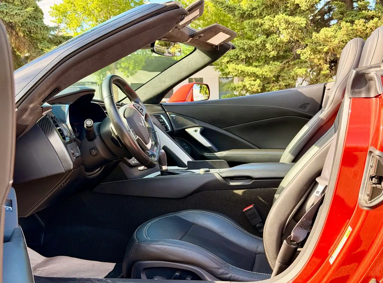 Chevrolet Corvette снимка Chevrolet Corvette