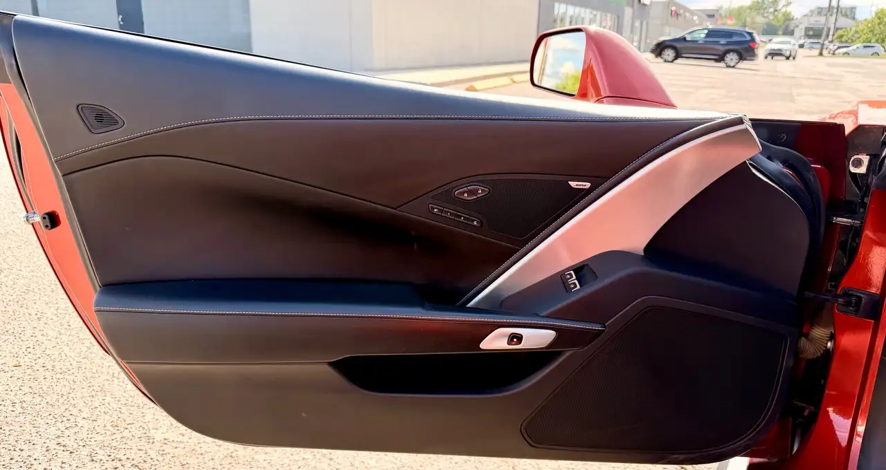 Chevrolet Corvette снимка Chevrolet Corvette
