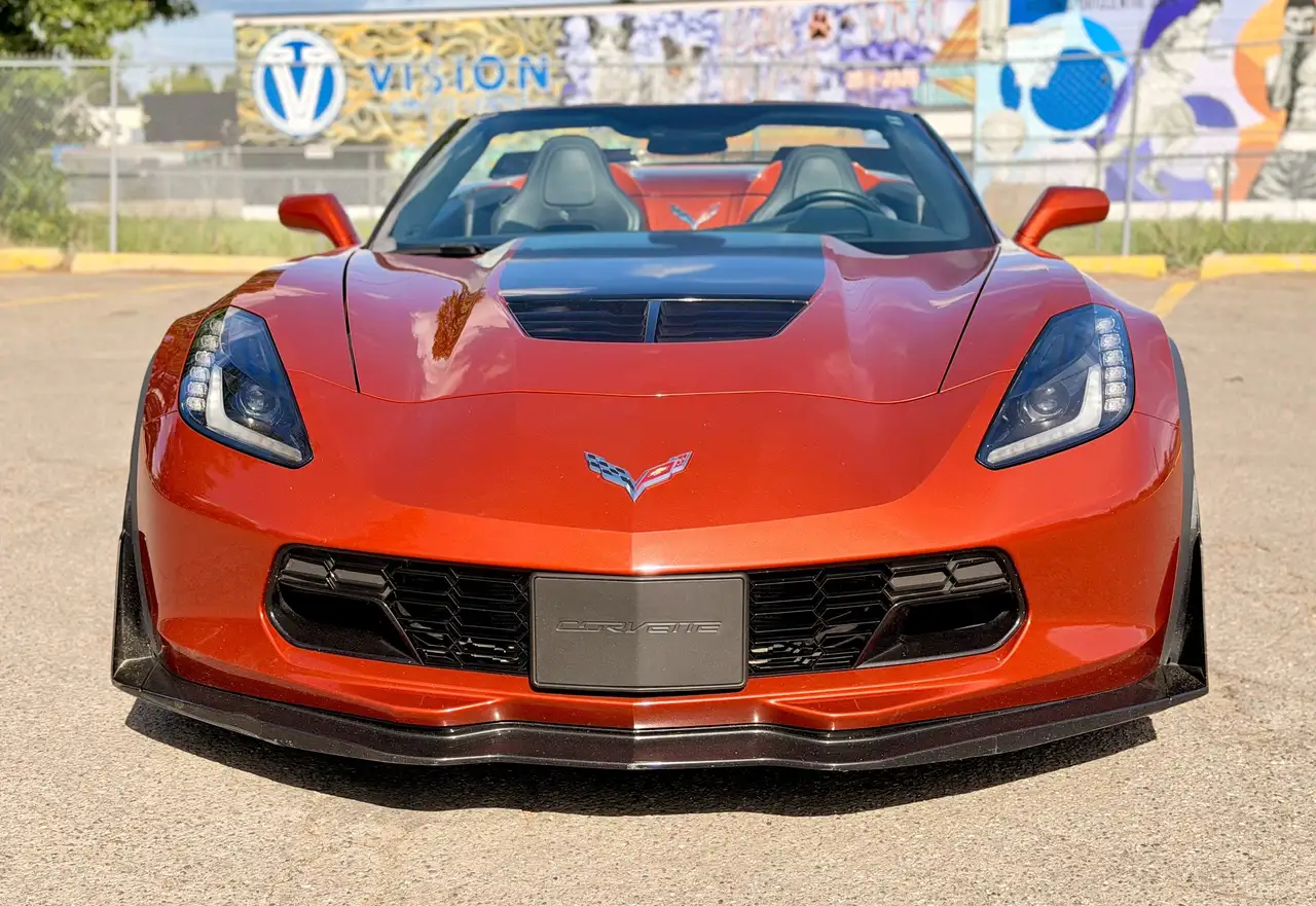 Chevrolet Corvette снимка Chevrolet Corvette