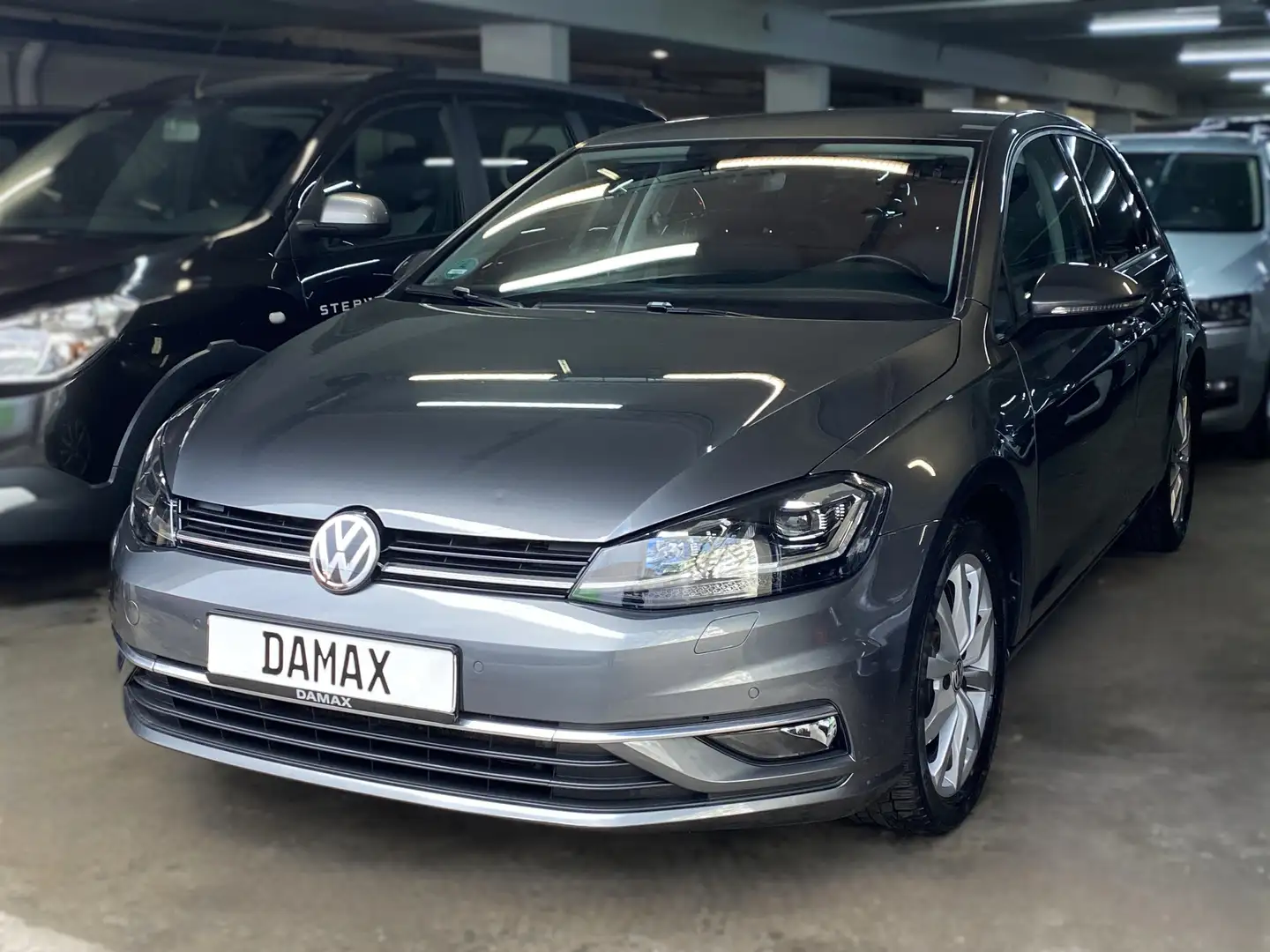 Volkswagen Golf Highline*NAVI*LED*R-KAMERA Grau - 1