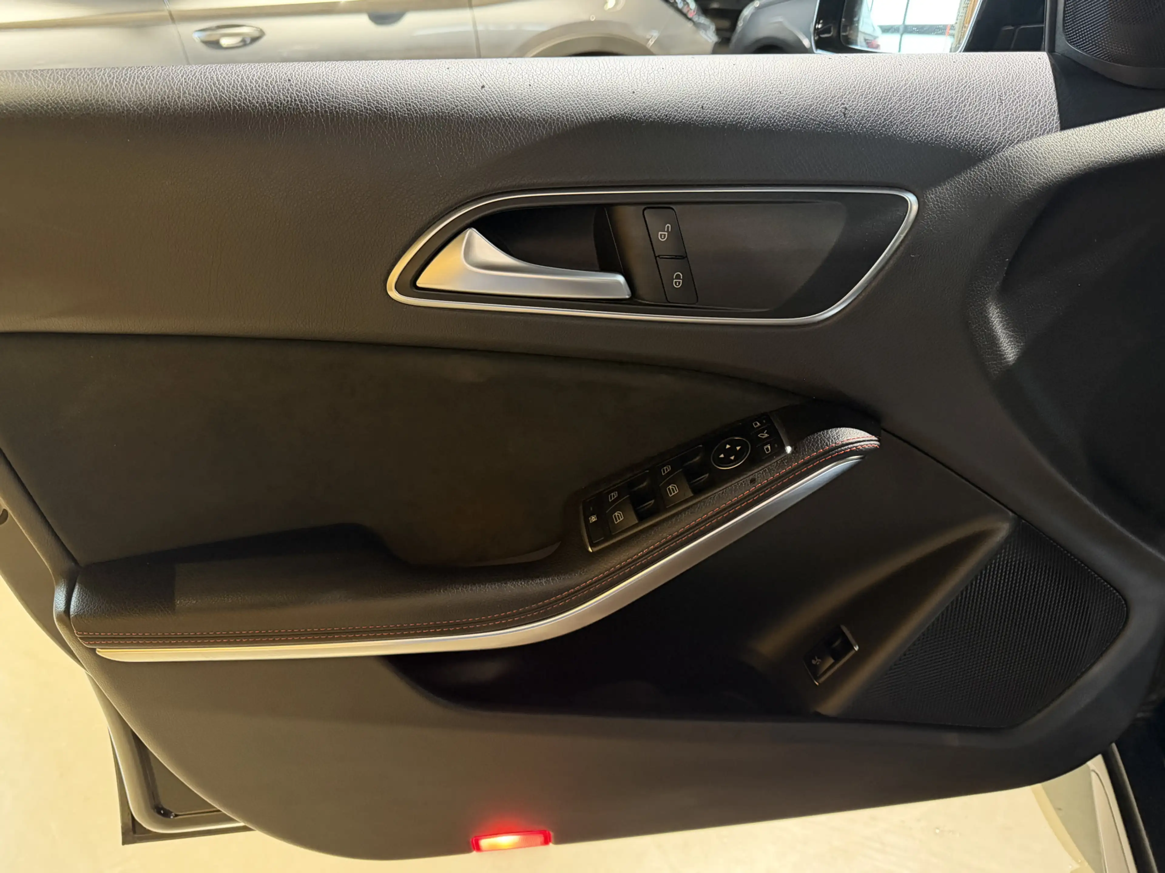 Mercedes-Benz GLA 45 AMG 4MATIC Premium — photo 10