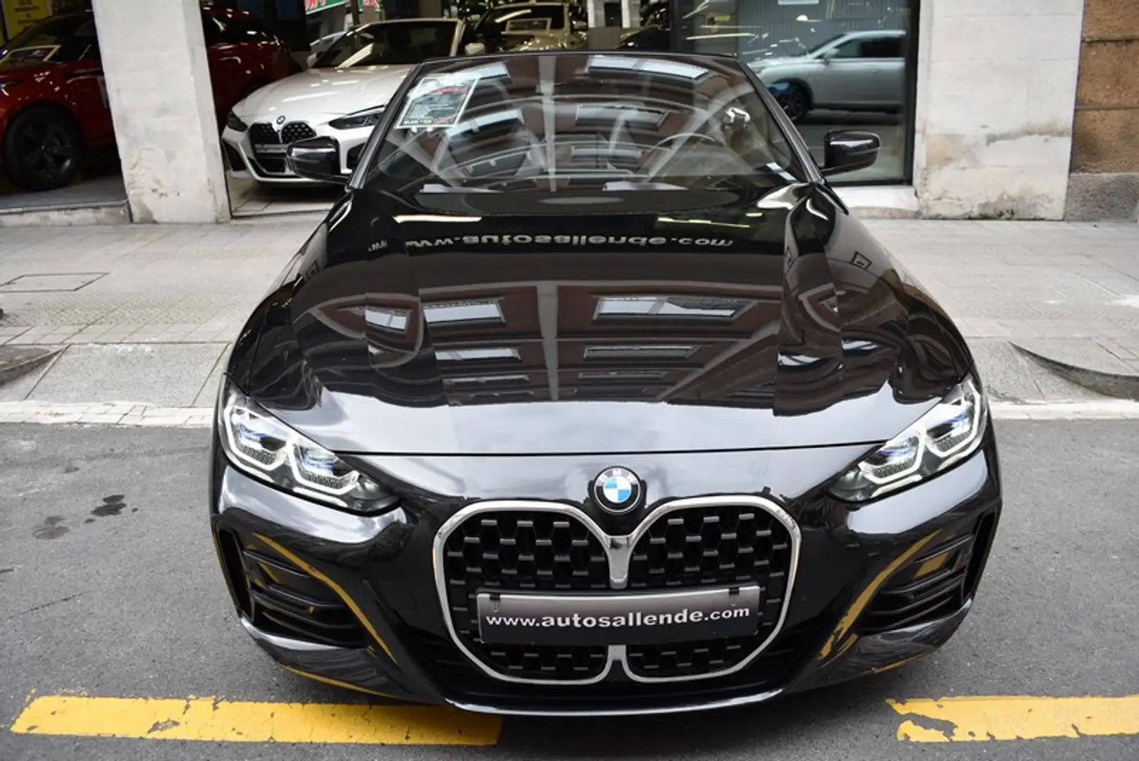 BMW 420 420iA Cabrio M Sport Pro Zwart - 2