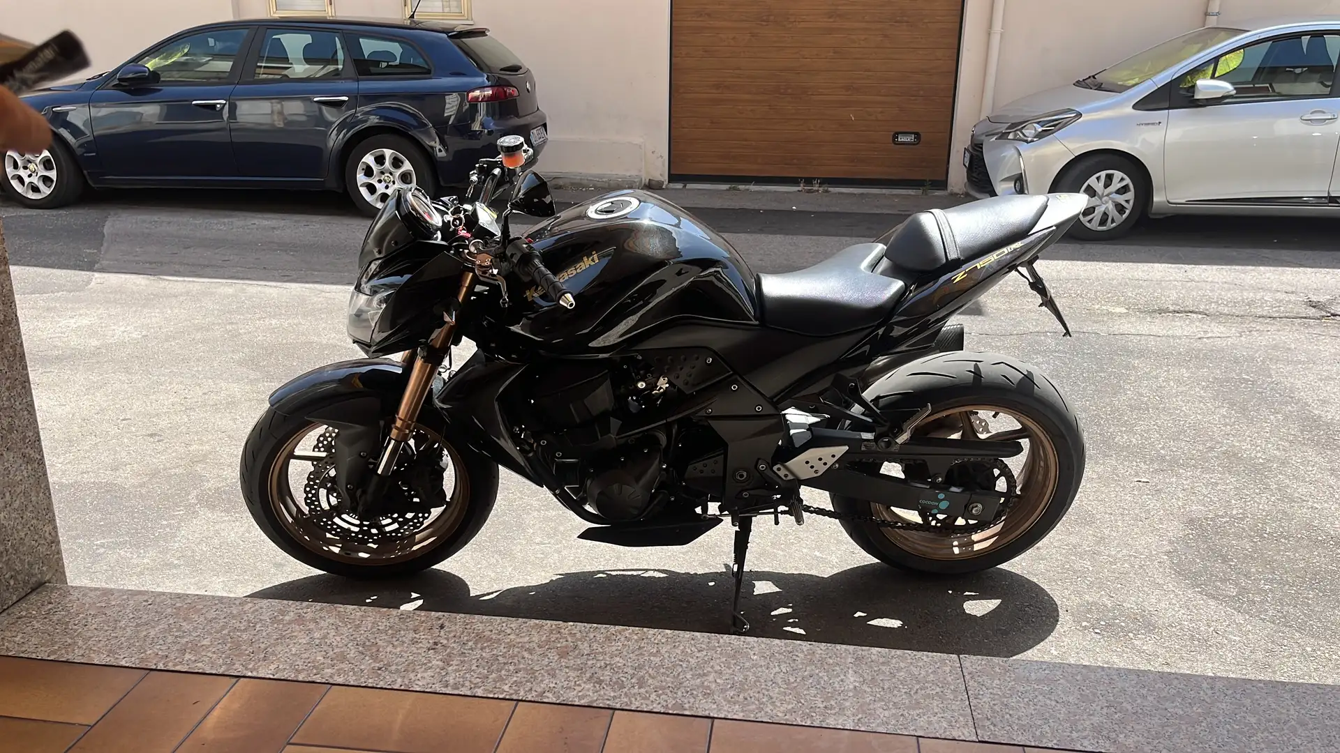 Kawasaki Z 750 R - 2