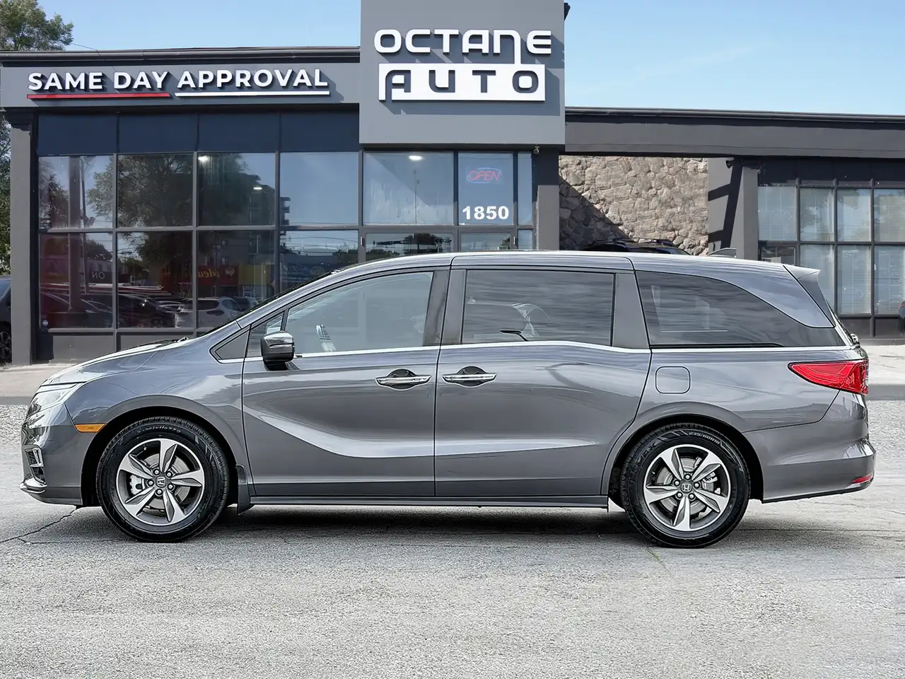 Honda Odyssey снимка Honda Odyssey