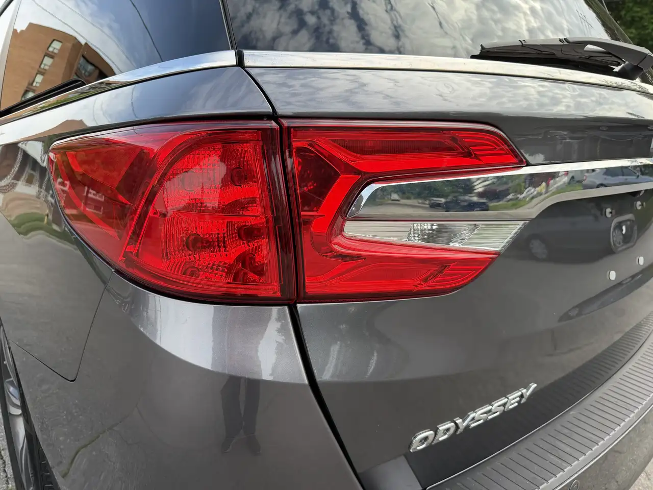 Honda Odyssey снимка Honda Odyssey