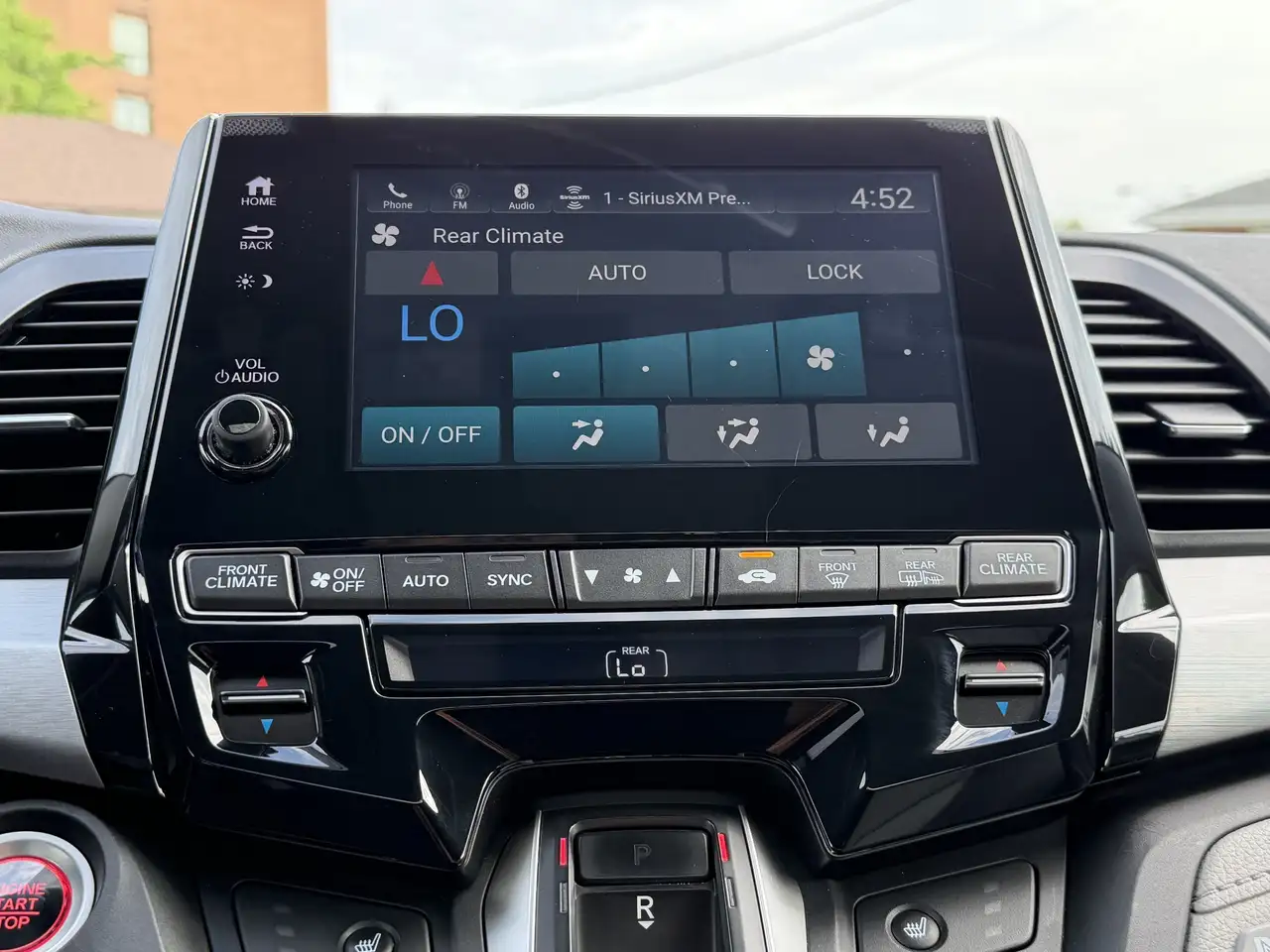 Honda Odyssey снимка Honda Odyssey