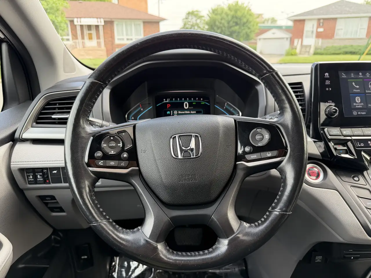 Honda Odyssey снимка Honda Odyssey