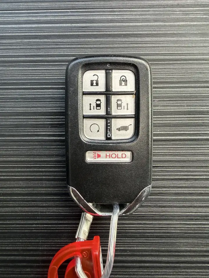 Honda Odyssey снимка Honda Odyssey