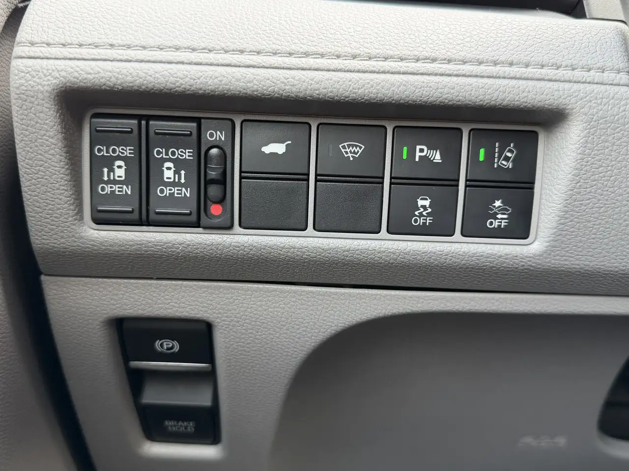 Honda Odyssey снимка Honda Odyssey