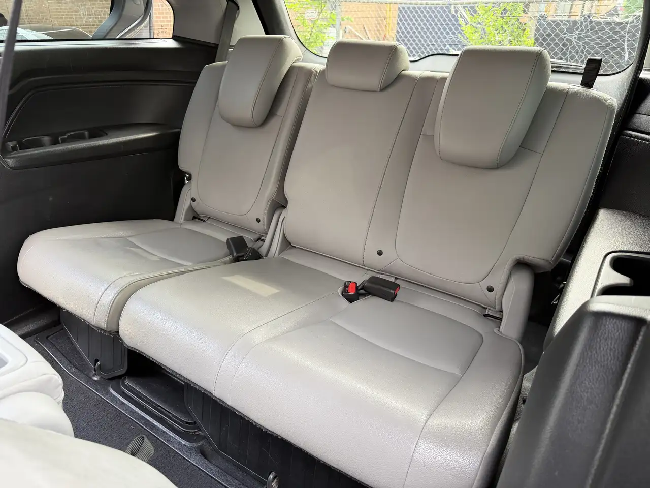 Honda Odyssey снимка Honda Odyssey